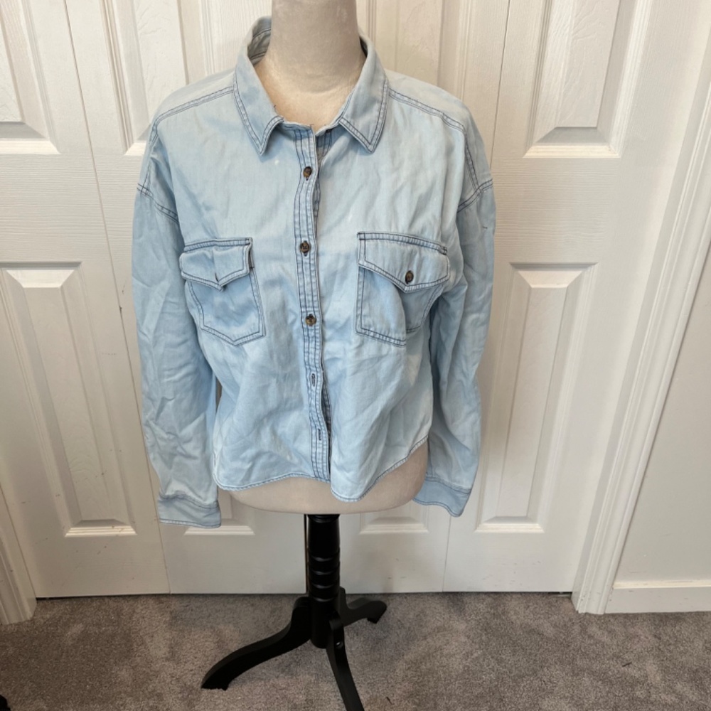 Harlow size M chambray top - Picture 2 of 10